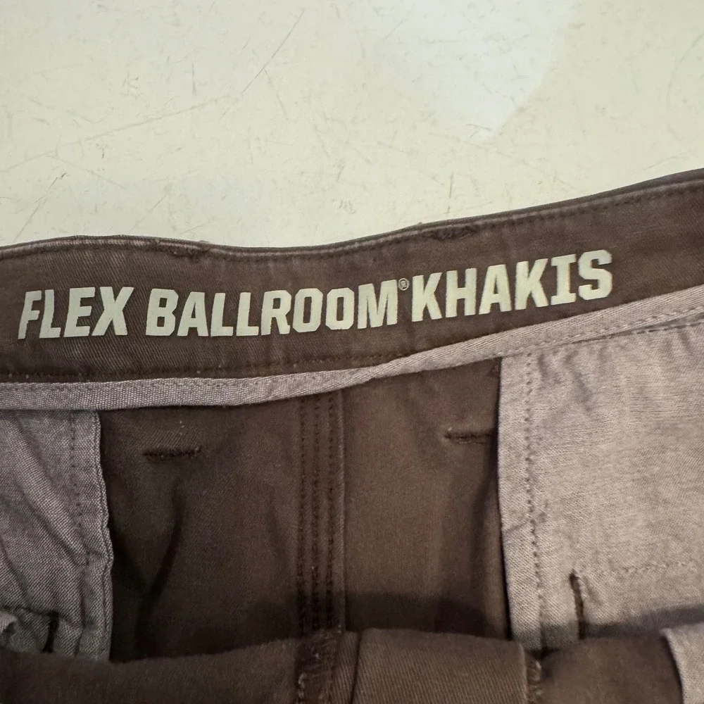 Duluth Trading Co Shorts Mens 36 Brown Flex Ballroom Khakis Relaxed Fit 5540